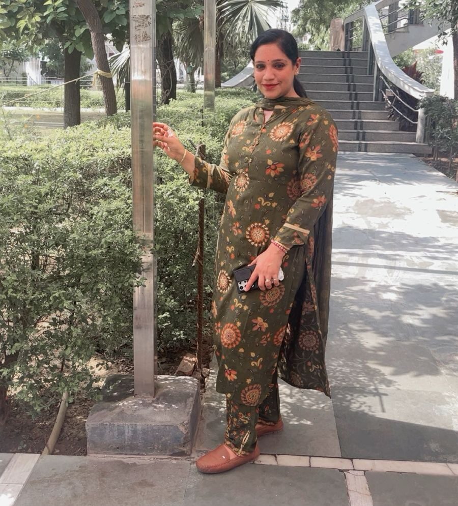 Volunteer Pinki Chandna